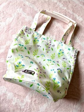 Lug Rocket Utility Tote in Meadow Retreat Like New